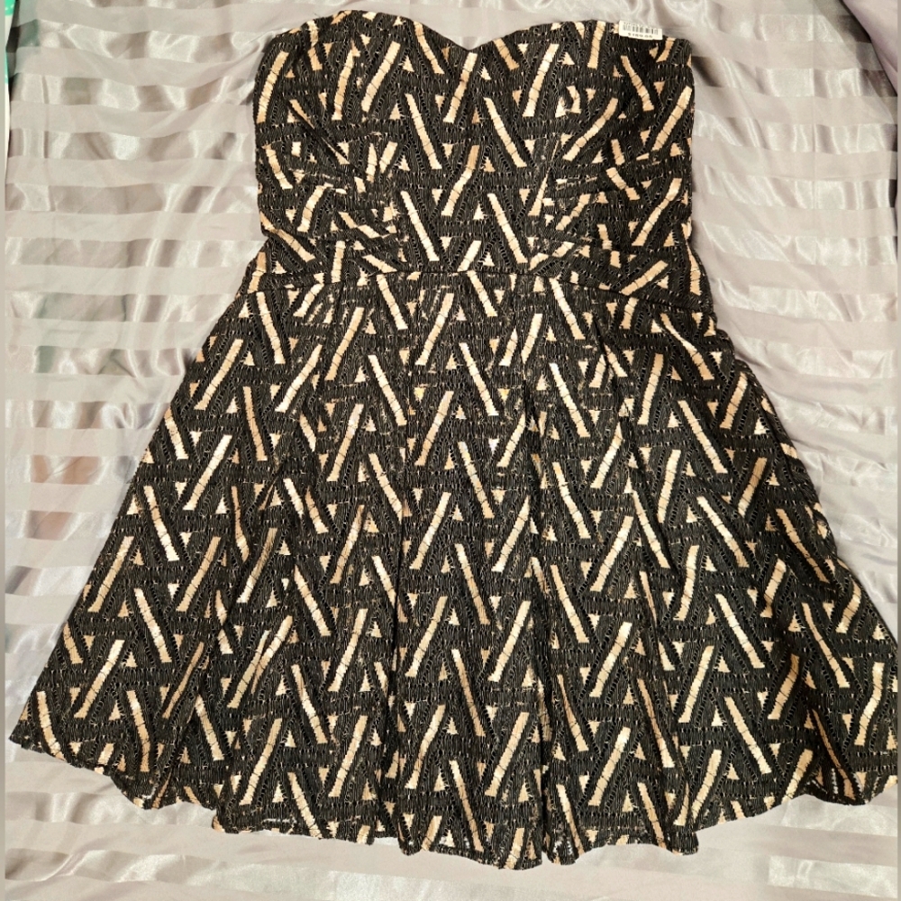 NWT - Elegant Black and Gold Strapless Dress